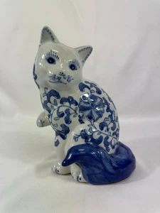 Vintage Blue White Porcelain Cat Figurine Delft Style Made in China - Picture 1 of 6