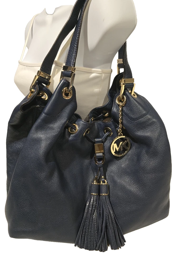 Bolso Hobo Michael Kors Camden Grande con Cordón Borlas de Cuero Azul Guijarro Foto 1 de 4