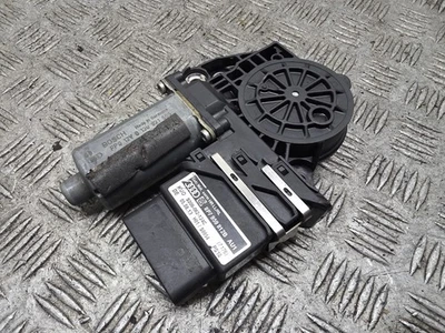 Motor ventana puerta audi a3 mk2 tdi 2008-2009 (o/s conductor trasero) 8p7959812b Foto 1 de 4