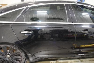 Used Rear Right Door Assembly Rear Side fits: 2013 Jaguar Xj XJL 124`` WB w/priv - Image 1 of 4