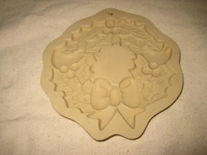 1988 Brown Bag Cookie Art Christmas Wreath Cookie Mold - Picture 1 of 3