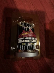 ST. LOUIS CARDINALS 2006 World Series Replica Trophy/Paperweight Non-Bobblehead - Picture 1 of 8
