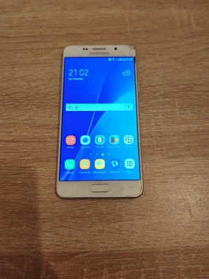 Samsung Galaxy A5 (2016) SM-A510F 16GB - White (Unlocked) - Image 1 of 4