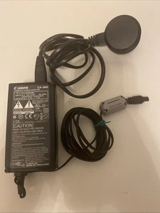 Cargador de batería principal Canon CA-560 para videocámaras Canon - Imagen 1 de 5