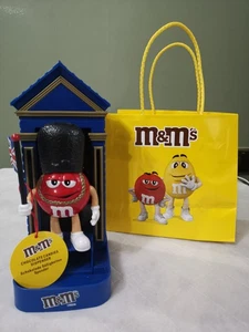 💂🍫 NEW M&M'S/M And M'S/MNMS/MMS Chocolate/Sweet Royal/Kings/UK/Guard Dispenser - Picture 1 of 19