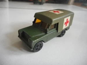 Corgi Juniors Land Rover Krankenwagen in Armeegrün - Bild 1 von 2