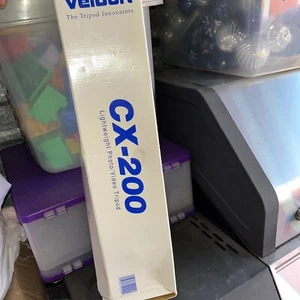Velbon Lightweight Photo / Video Tripod Aluminum CX-200 - Picture 1 of 4