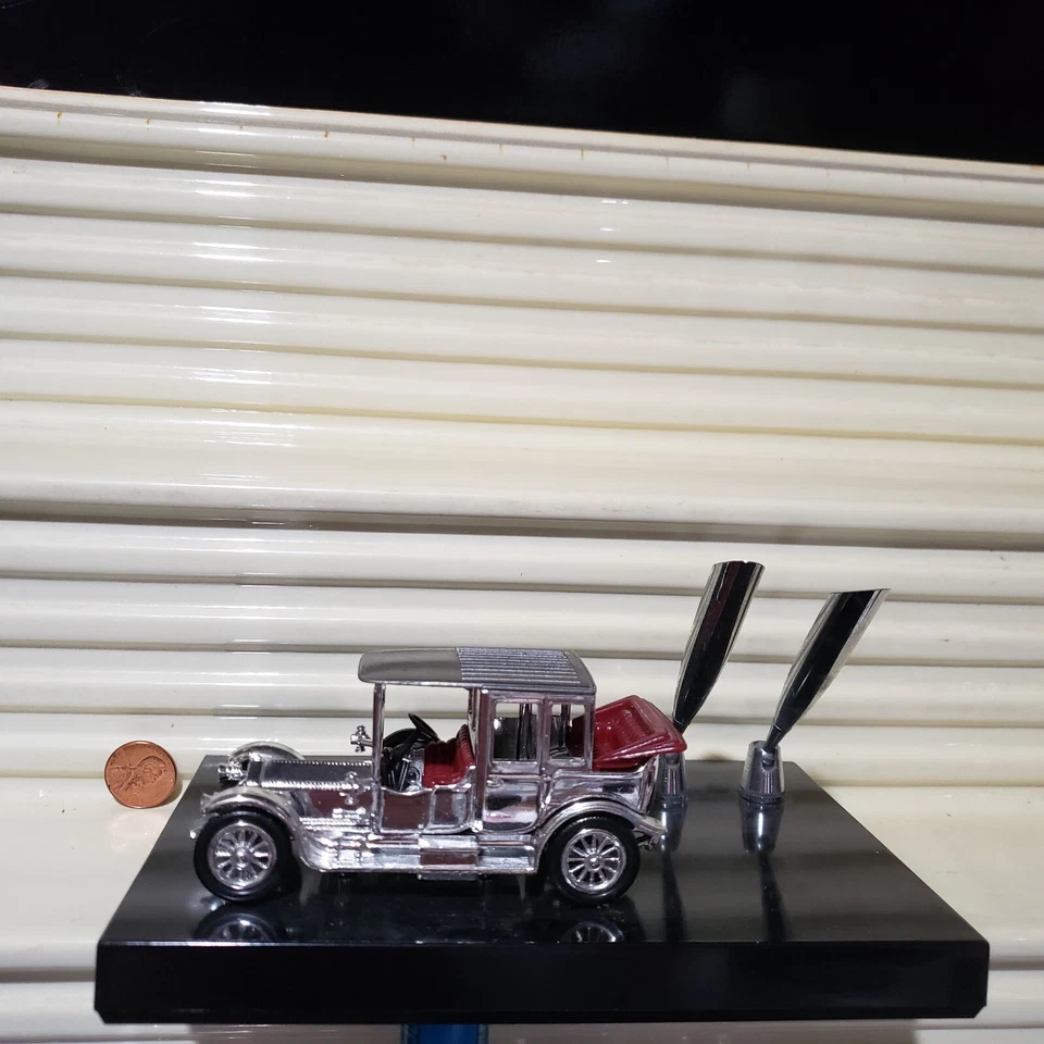 LESNEY MATCHBOX 1968 Yesteryear Y7C Silver Plated 1912 ROLLS ROYCE Grey Rib Roof - Image 1 of 4