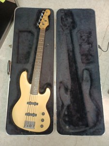 Las mejores ofertas en Fender 5 String Bass Guitars | eBay