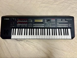 Yamaha moXF6 61-Key Synthesizer Music Workstation Keyboard w/ Adapter & Case - Picture 1 of 9