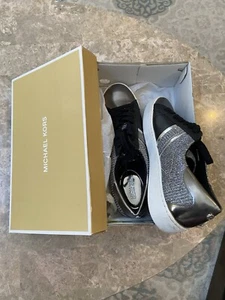 Michael Kors Sneakers Size 9 - Picture 1 of 5