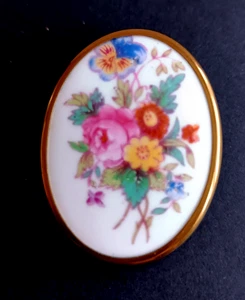 Royal Worcester Bone China Flower Brooch Vintage, Marked, 3.7 x 4.8 cm - Picture 1 of 2