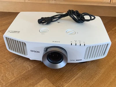 Proyector Epson PowerLite Pro G5450WU - Solo 460 horas de lámpara - HDMI - Probado Foto 1 de 4