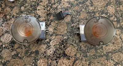2007 Harley Davidson Road King Class Front Turn Signals Chrome with smoked lens - Image 1 of 3
