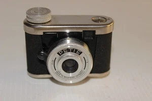 1955 Cased Subminiature PETIE  film camera made in West Germany. - Picture 1 of 12