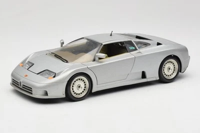 3035-S Bugatti EB110 Silver Bburago 1:18 - Immagine 1 di 4