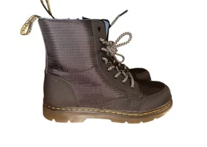 Dr MARTENS unisex Combs Cap Y combat boots  5 boys, 6 girls - Picture 1 of 11