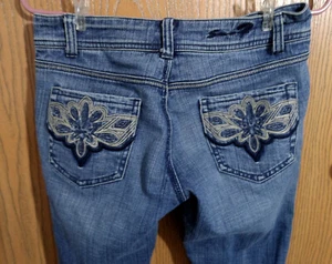 SEVEN 7 Jeans 26x32 Bootcut Leg Medium Wash bestickt Tasche Designer Denim - Bild 1 von 8