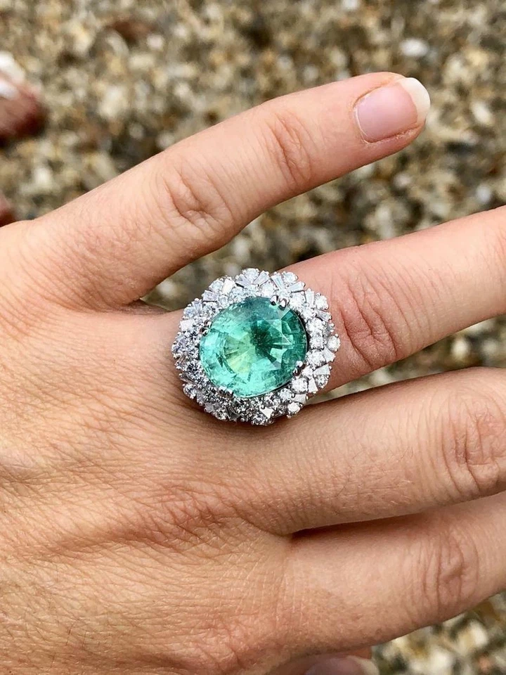 10.22CT Neon Green Paraiba Tourmaline With 3.05CT Shiny Clear CZ Engagement Ring - Image 1 of 4