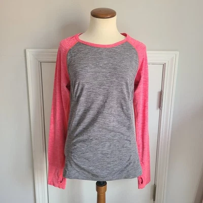 Victoria’s Secret VSX Camiseta Deportiva Entrenamiento L Atlético Agujeros para los Pulgares Foto 1 de 4