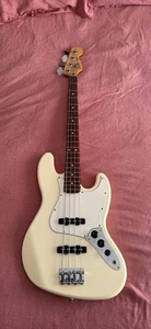 Fender Standard Jazz Bass MIM 2001 - Arcitc White (With Hard Case) - Picture 1 of 7