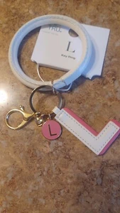 Neu Time and Tru Kunstleder Anfangsbuchstabe Armreif Armband L Schlüsselanhänger  - Bild 1 von 2