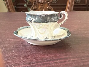 Antiguo Juego de Taza de Té y Platillo, Pie Pequeño Demitasse, Verde Azul Dorado Dorado ¡Bonito! - Imagen 1 de 10