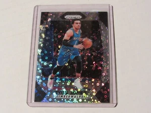 2017 / 18 Tyus Jones #89 Refractor Basketball Card - Picture 1 of 2