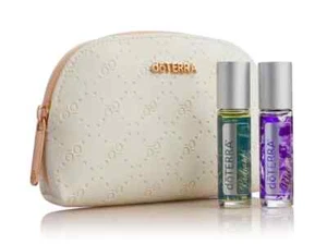 doTerra Signature Aroma Kollektion mit Monogramm Clutch...NEU VERSIEGELT Ablaufdatum 2023 - Bild 1 von 2