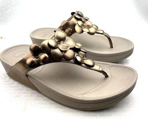 FitFlop Fleur geblümte Slipper Leder Plateau Zehenstegsandalen bronzefarben Damengröße 9 - Bild 1 von 11