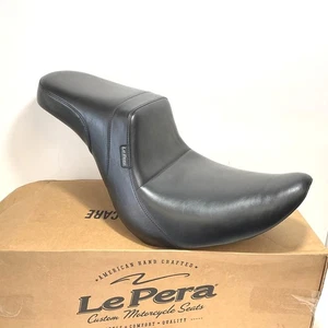 NEW Le Pera Daytona 2-Up Seat Smooth Black 2018up Harley Softail LYR-543S - Picture 1 of 8