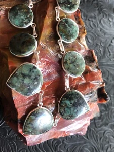 Collana Tante Pietre Verde Turchese Africano 19,5" Artigianale Sud Ovest - Foto 1 di 4