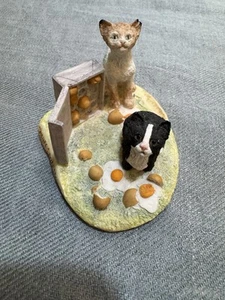 LOWELL DAVIS "SUNNY SIDE UP" SCHMID BORDER FINE ARTS CATS & EGGS FIGURINE 1996 - Picture 1 of 5