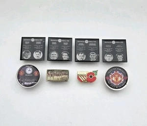 MANCHESTER UNITED SET OF 8 REMEMBERANCE PIN BADGES RARE - Picture 1 of 2