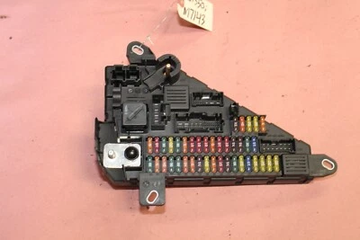 BMW 550I 2006-2007 E60 maletero trasero caja de fusibles principal M7143 Foto 1 de 4