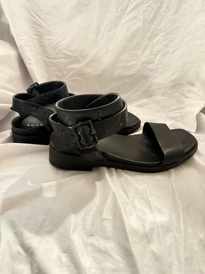 Torrid Women’s 7.5W Strappy Ankle Strap Sandals 2.25” Heel Faux Leather Back Zip - Image 1 of 3