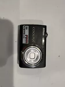 Nikon COOLPIX S220 10.0MP Digital Camera - Graphite black - Picture 1 of 6