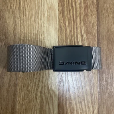 CINTURÓN DE RIEL DAKINE Lona Marrón Abridor de Botellas Ajustable 30 Pulgadas en Total! Foto 1 de 3