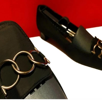 $749.00 !! FERRAGAMO WOMEN LUXURY BLACK SUEDE EXCLUSIVE SHOES HEELS U.S 7.5 B - Image 1 of 4