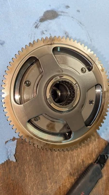 komplettes Polrad mit Anlasserfreilauf Honda Dominator NX650 RD08 RD02 SLR FX XR - Bild 1 von 4