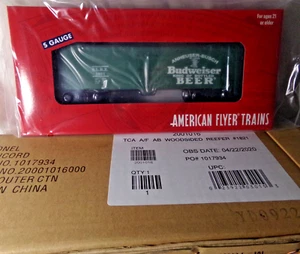 American Flyer 2001016 Budweiser Beer Woodsided Reefer Car #1821/ S Gauge /NIB - Photo 1 sur 1
