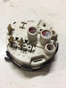 PRESSOSTATO 41016044 PER LAVATRICE CANDY HOOVER ZEROWATT - Photo 1/4