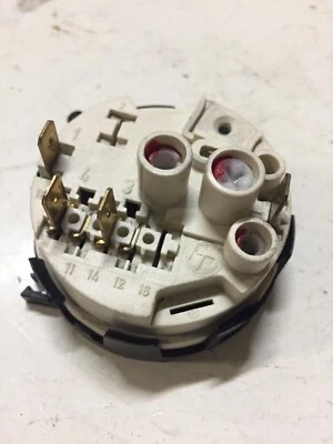 PRESSOSTATO 41016044 PER LAVATRICE CANDY HOOVER ZEROWATT Foto 1 de 4