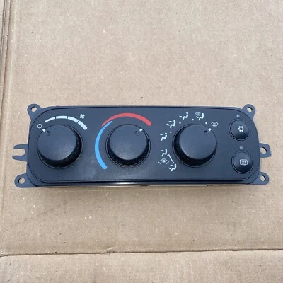 Dodge Ram 1500 2500 2002-2005 control de clima OEM P55056321AC descongelación Foto 1 de 4