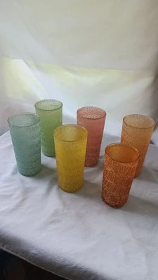 Vintage Spaghetti String Textured Drinking Glasses Tumblers Lot of 6 - Image 1 of 4