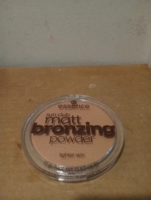 Essence Sun Club Matt Bronzing Powder Lighter Skin 01 NATURAL .52 oz 🆕 - Image 1 of 2