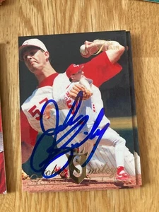 Cincinnati Reds John Smiley signed 1994 Fleer Flair Card - Picture 1 of 3