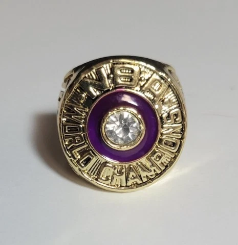 1982 MAGIC JOHNSON  Los Angeles Lakers NBA World Championship Gold Ring Cover