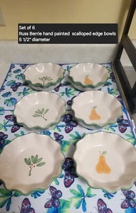 Russ Berrie set 6 ciotole da collezione con bordo smerlato dipinte a mano vintage  - Foto 1 di 4