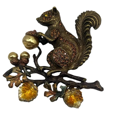 Sweet Romance 松鼠胸针 水钻 秋收 叶橡子胸针 美国制造 — 第 1/4 张图片